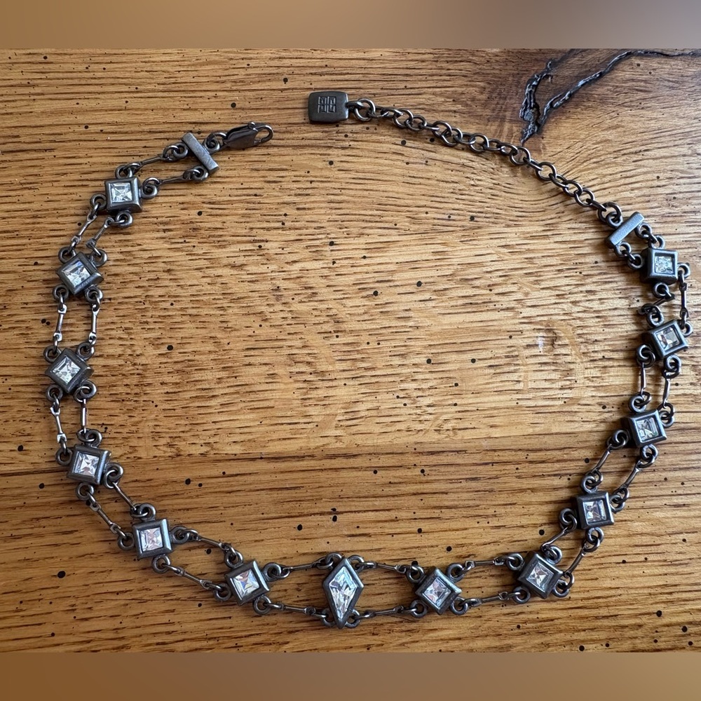 Givenchy vintage choker necklace
